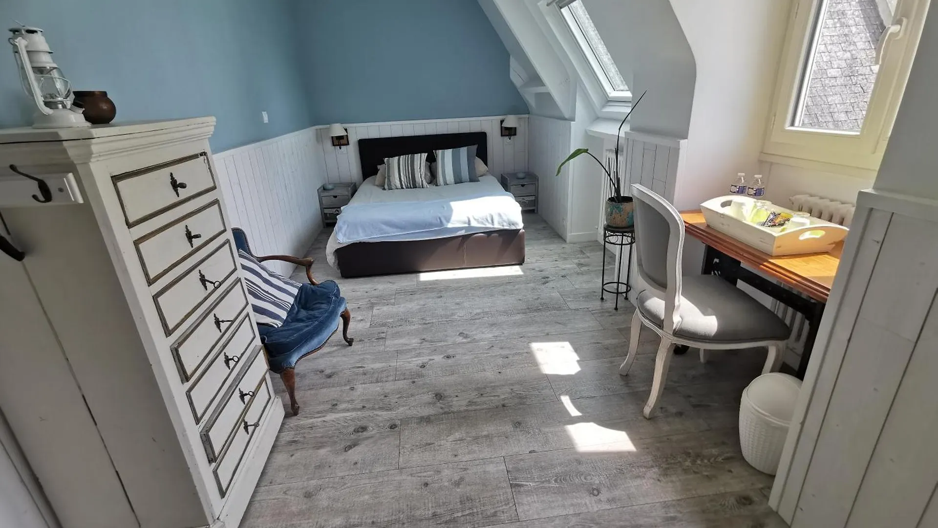 Les Pieds Dans L'Eau Apartment Saint-Malo Homestay
